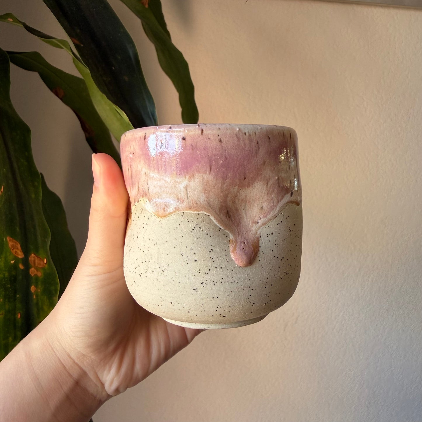 Light Mauve Drippy Cup